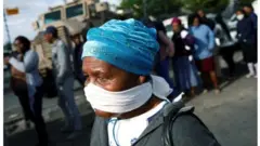 ማስክ ምግባር ለበዳ ኮሮናቫይረስ ኣብ ምክልኻል ዘለዎ ተራ ልዑል እዩ