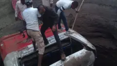 बस पडली