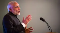 નરેન્દ્ર મોદી