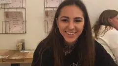 غابريلا في مطعم