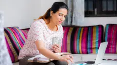 મ્યુચ્યુઅલ ફંડમાં કેવી રીતે રોકાણ કરવું, કેટલા મ્યુચ્યુઅલ ફંડમાં રોકાણ કરવું જોઈએ, અલગ અલગ મ્ચ્યુઅલ ફંડ હાઉસમાં રોકાણ કરાય કે એકમાં, બીબીસી ગુજરાતી