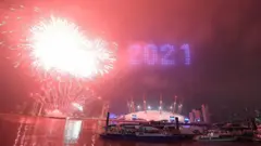 "2021" деген сан дрондор жардамы менен түшүрүлдү