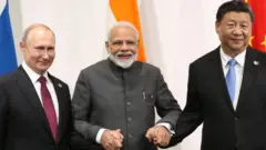 मोदी जिनपिंग आणि पुतिन