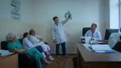 Улуттук Онкология жана гемотология борборунун маммология бөлүмүнүн дарыгерлери