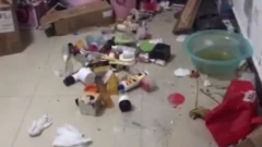 Dirty as e full every where for Lisa Li apartment