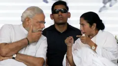 विधानसभा चुनाव के मद्देनज़र पश्चिम बंगाल की सियासी हलचलों पर एक निगाह.
