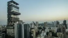 मुकेश अंबानी