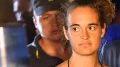 Sea Watch 3 gemisinin kaptanı Alman vatandaşı Carola Rackete gözaltına alındı.