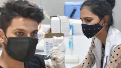 कोरोना वैक्सीन