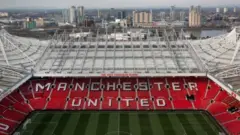 تمتلك عائلة غليزر النادي منذ عام 2005