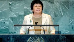Кыргызстандын экс-президенти Роза Отунбаева