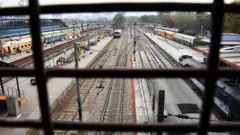 ट्रेन स्टेशन