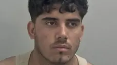 د محکمې د حکم له مخې به احمد ملاخېل د خپلې سزا تر بشپړېدو وروسته له برېتانیا وایستل شي.