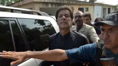 இம்ரான் கான்