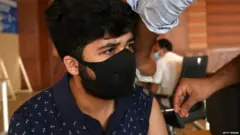 कोरोना लस