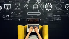 Persona con computador