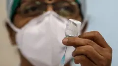 கொரோனா தடுப்பூசி
