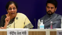 निर्मला सीतारमण, अनुराग ठाकुर