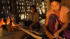 পার্বত্য চট্টগ্রামের এক চাকমা পরিবার