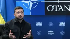 ولودیمیر زلنسکی در ماه مه تایید کرد که اوکراین رسما از آمریکا درخواست کرده است تا مجوز تولید موشک‌های پاتریوت را صادر کند
