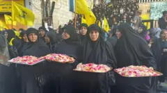 cenazedeki kadınlar 