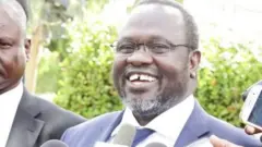 Mke wa Riek Machar anasemamume wake hawezi kufanya ziara za ndani ya nchi kwa uhuru