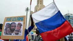 Акция в поддержку хунты в Мали