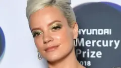 Ünlü şarkıcı Lily Allen