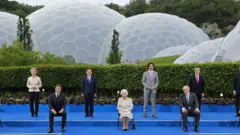 коллективное фото лидеров