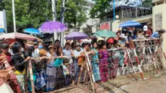 လွတ်ငြိမ်းချမ်းသာခွင့်၊ အင်းစိန်အကျဉ်းထောင်