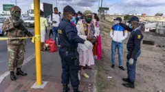 Lockdown checkpoint in Cape Town - 13 May