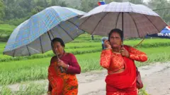 छाता ओडेका महिलाहरू