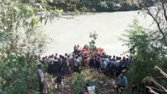 बस दुर्घटना