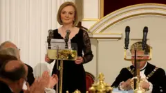 Лиз Трасс