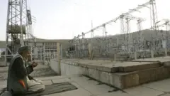 تخریب و انفجار دکل‌ها؛ معضلی تازه برای تامین برق افغانستان