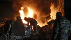 пожар после обстрела в Степанакерте