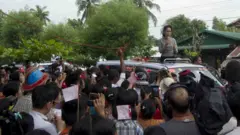နိုင်ငံပိုင်အဆောင်အယောင်တွေကို သုံးစွဲတာမျိုးကို ရှောင်ကြဉ် သတိထားသင့်တယ်