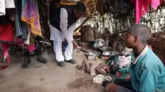 कोयली देवी के घर में झाविमो प्रमुख बाबूलाल मरांडी