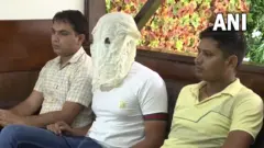 आरोपी