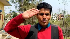 म्यादी प्रहरी बन्न प्रतीक्षारत कीर्तिपुरका शिव राउत।