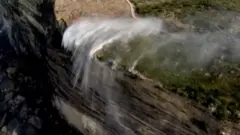 उल्टो झरना