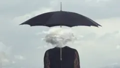 Dibujo de una mujer con una nube en la cabeza