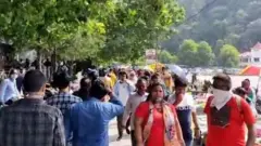 पर्यटकों की भीड़