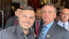 fluminense Franklin Oliveira, de 34 anos, que há 4 trabalha como garçom na Steak Brasil.