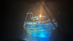 قارب مهاجرين