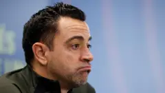 مدرب برشلونة الإسباني تشافي هيرنانديز