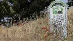 مشكلة قبور السوريين في لبنان
