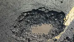 रस्ता खड्डा