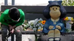 Estatua de Mafalda en Mendoza, Argentina.