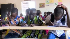 Keyframe #7A la rencontre des enfants sourds-muets de Rufisque